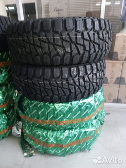 Roadcruza RA8000 35/12.5 R17C 121Q