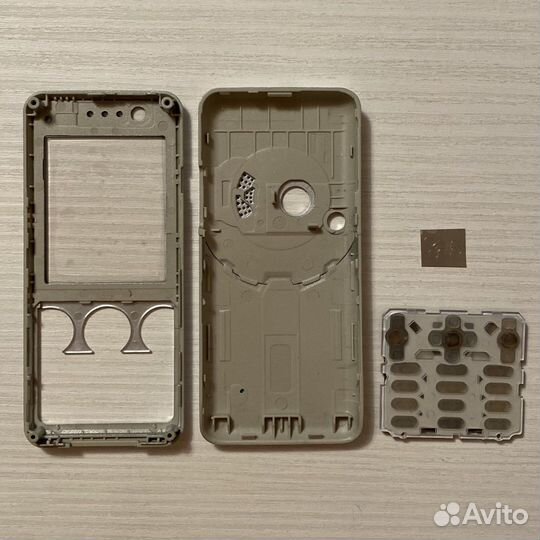 Корпус с клавиатурой sony ericsson w660i
