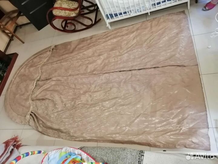 Дворцовые шторы в наличии 3штуки,цена за одну mau