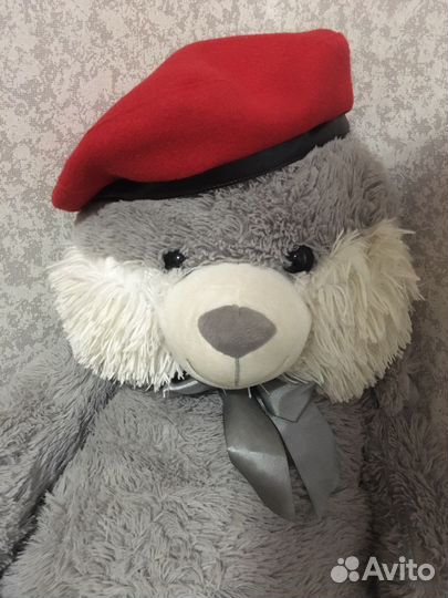 Новый берет с биркой