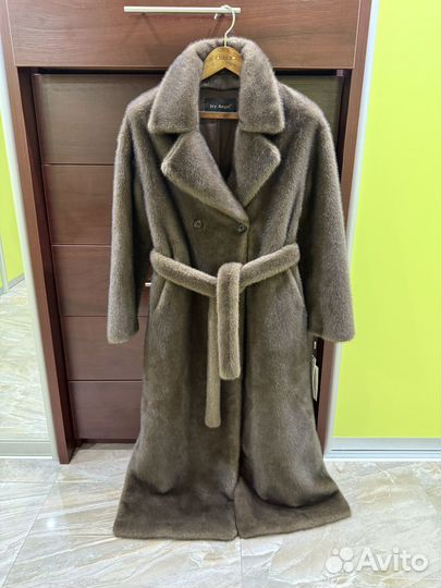 Пальто новое