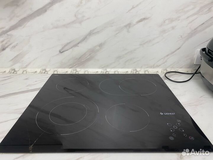 Продам электрическую варочную панель gefest сн4231