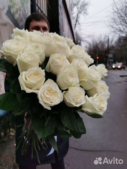 Роза пионовидная белая Букет белых роз