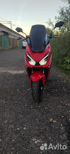 Скутер yamaha X-MAX