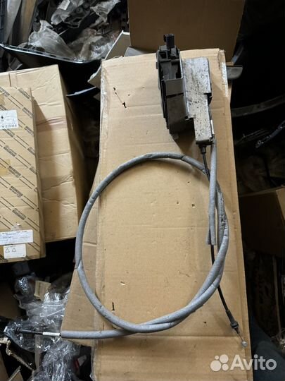 Замок и трос правой распашной двери Ford Transit 8