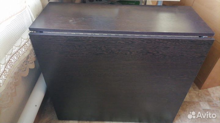 Стол книжка