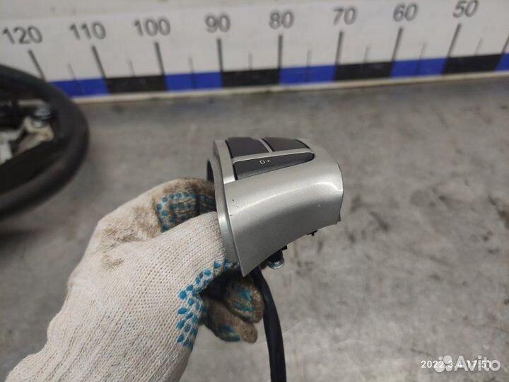 Кнопка многофункциональная правая Ssang Yong