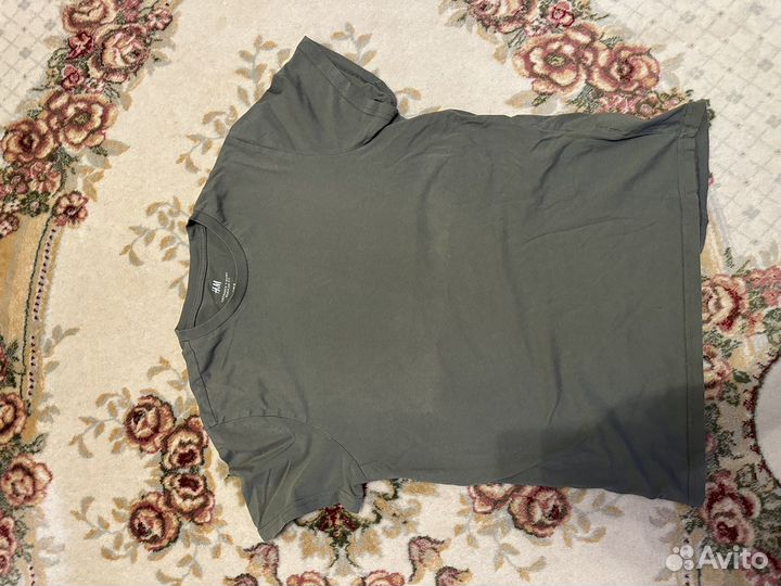 Футболка H&M цвета хаки
