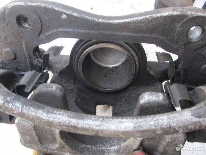 Хендай крета суппорт передний правый