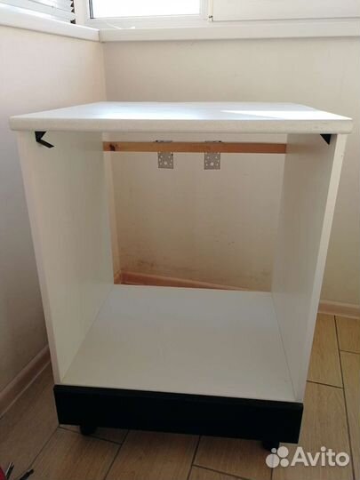 Шкаф кухонный