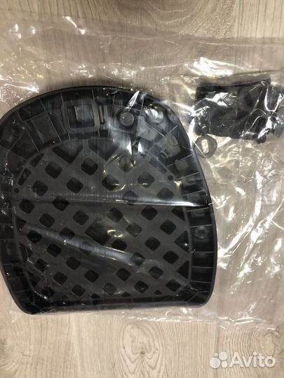 Универсальная площадка givi для крепления кофра