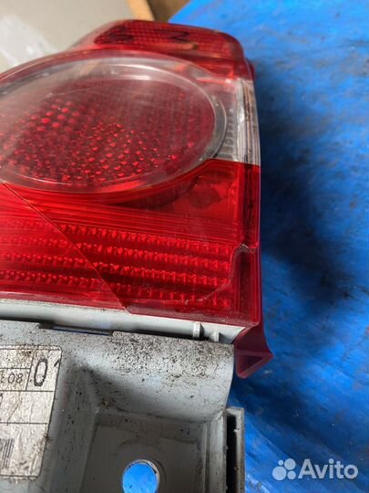 Дефектный левый фонарь sharan