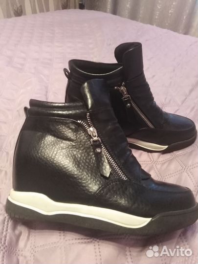 Сникерсы 38р