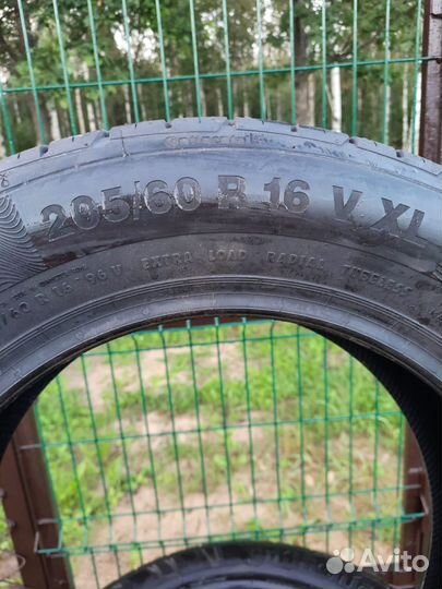 R16 Continental ContiPremierContact 205/60, PCD 5x108 DIA 63.3