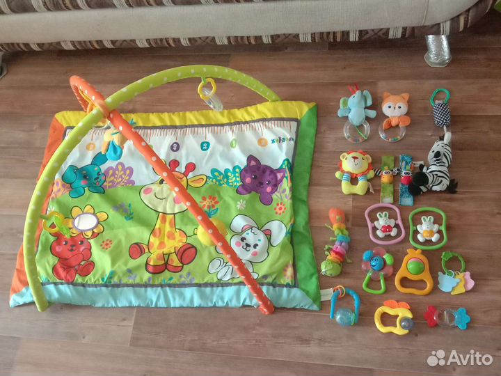Развивающий коврик + пакет погремушек 0-6месяцев