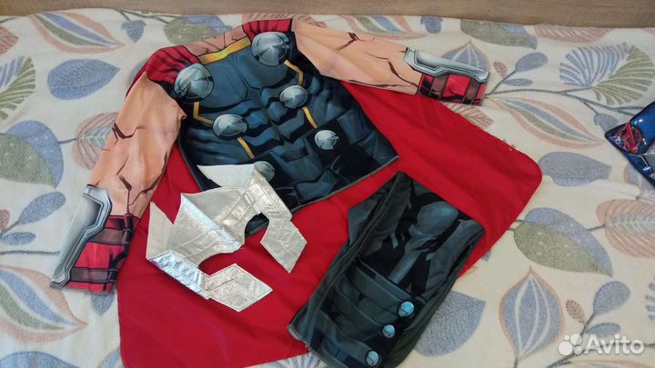 Продам новогодний костюм для мальчика 8-9 лет