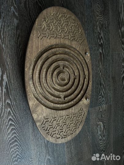 Продам новый балансборд темный с лабиринтом