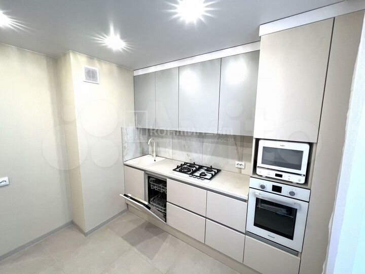 2-к. квартира, 53,2 м², 8/10 эт.