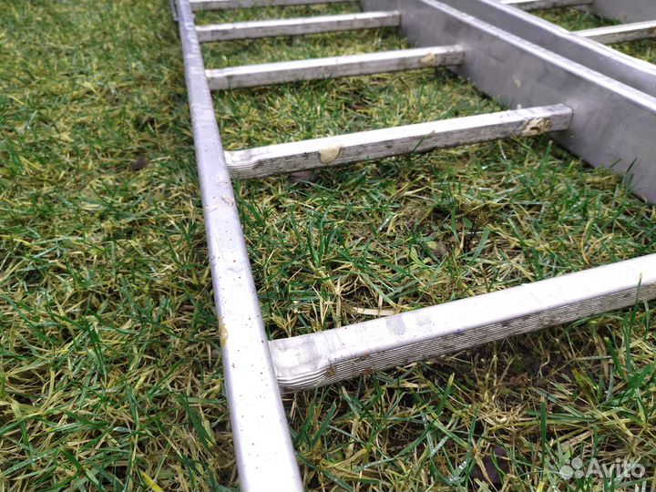 Алюминиевая лестница 2 секции по 13 ступеней