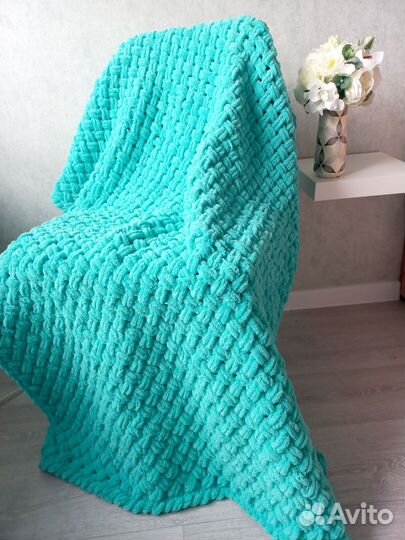 Плед из плюшевой пряжи