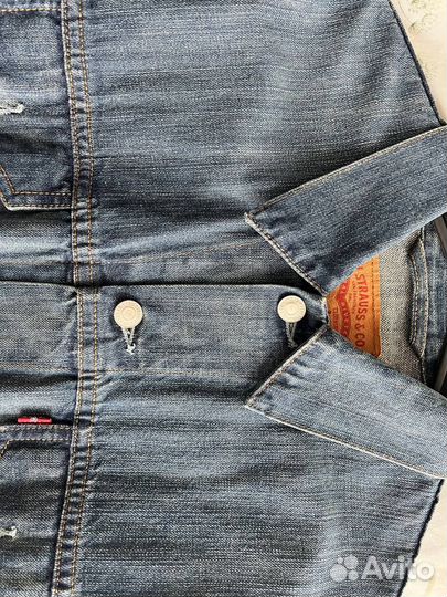 Джинсовая куртка Levis