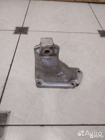 Кронштейн двигателя левый Mercedes-Benz W163