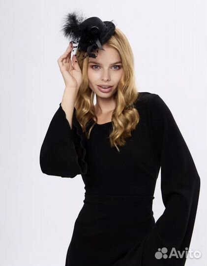 Шляпка с вуалью на заколке