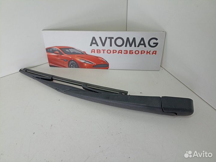 Поводок стеклоочистителя задний (хэтчбек)