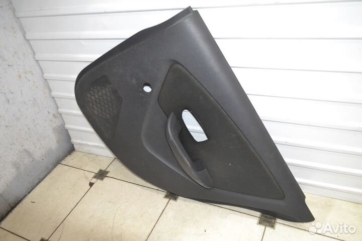 Обшивка двери задняя правая Nissan Almera G15