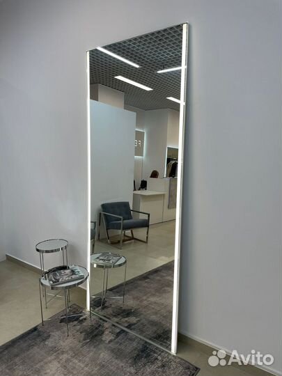 Зеркало с подсветкой ростовое