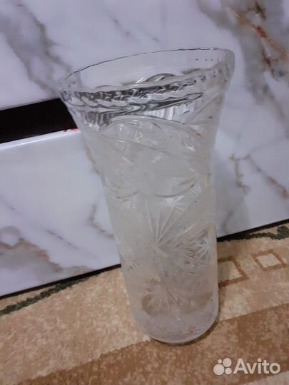 Хрустальная ваза