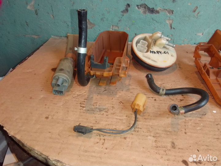 Модуль топливный по частям Nissan March 1.0 K11