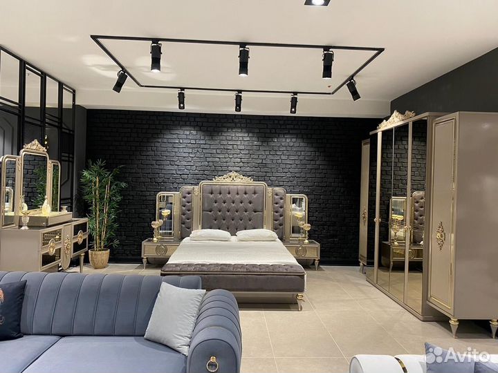 Спальный гарнитур