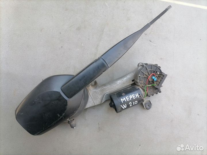 Трапеция стеклоочистителей Mercedes Benz W210