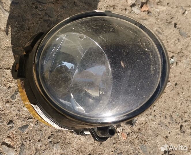 Фара противотуманная правая VW Polo sedan Tiguan