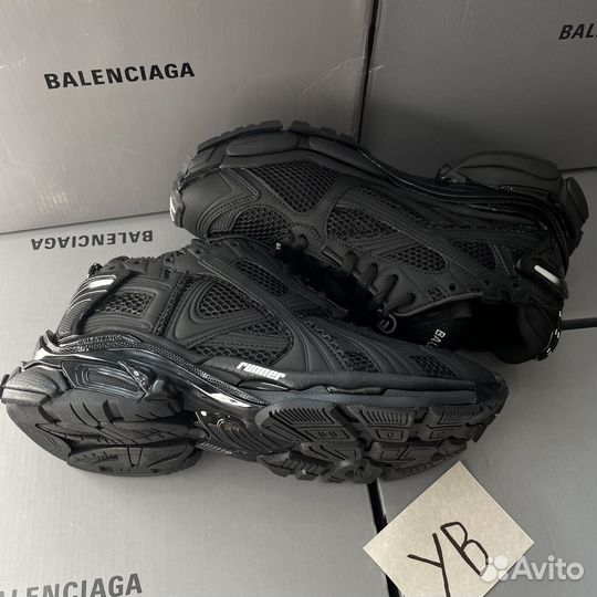 Balenciaga runner black