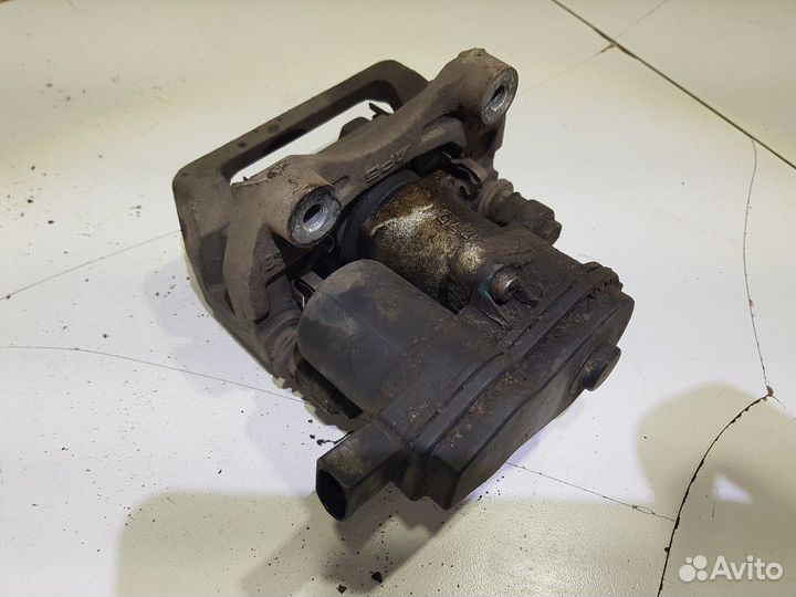 Суппорт задний правый (Faw Besturn X80)