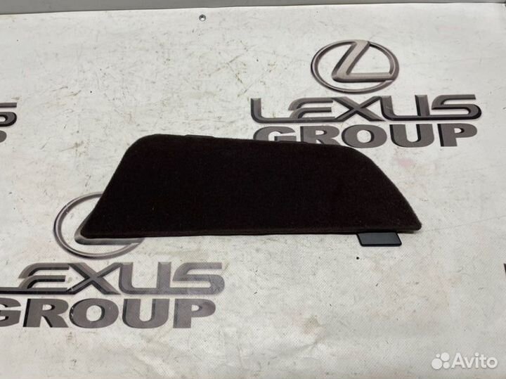 Обшивка багажника прав. зад. Lexus RX300