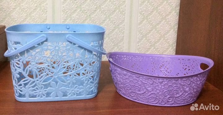 Новая пластиковая корзинка