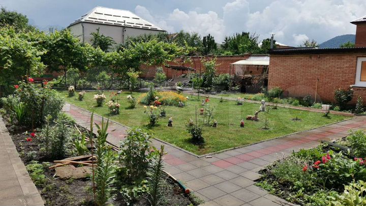 Дом 200 м² на участке 10 сот.