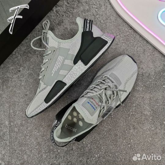 Кроссовки Adidas NMD Runner V2