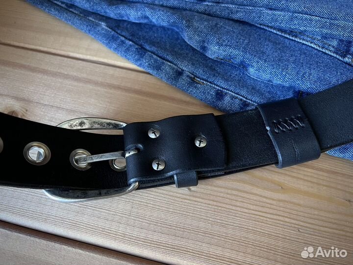 Кожаный ремень черный с люверсами