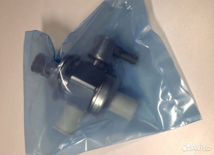 Топливный насос BMW 13517847204