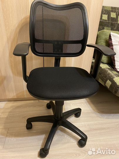 Компьютерное кресло