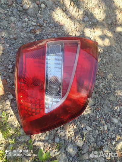 Левый фонарь granta седан