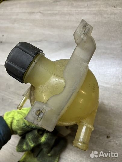 Лада ларгус расширительный бачок