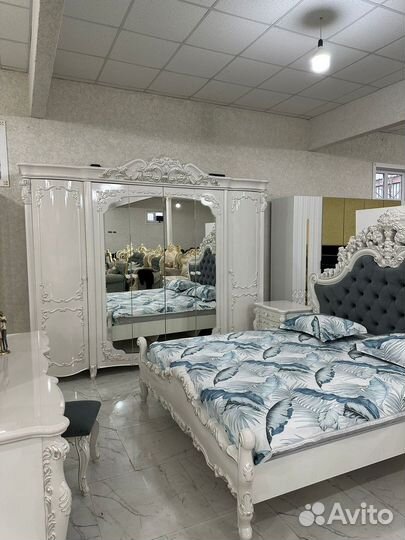 Спальный гарнитур «Батичелла»