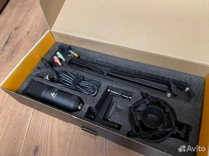 Микрофон Maono AU-A03