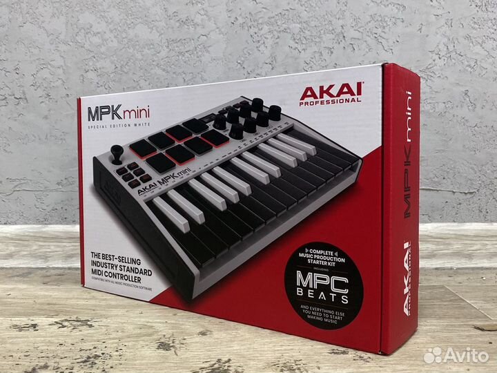 Midi-клавиатура Akai MPK Mini MK3 (белая)