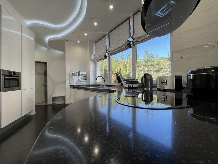 3-к. квартира, 125 м², 5/6 эт.